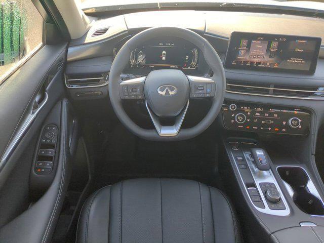 Photo of 2025 Majestic White INFINITI QX60