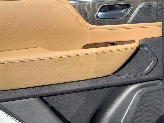 Photo of 2026 Radiant White INFINITI QX80