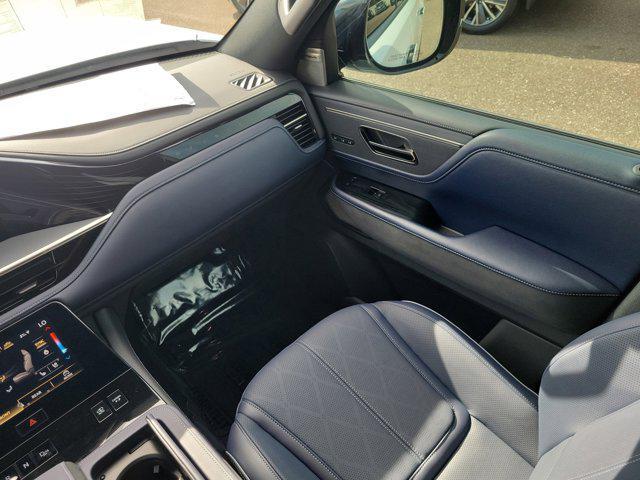 Photo of 2026 Radiant White INFINITI QX80