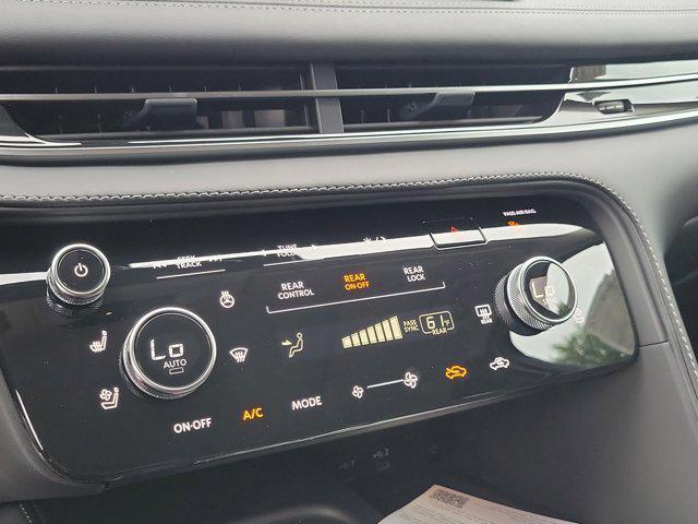 Photo of 2026 Radiant White INFINITI QX60