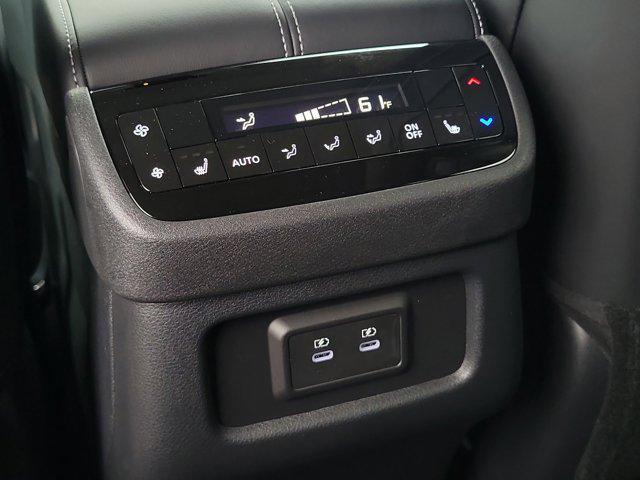 Photo of 2026 Radiant White INFINITI QX60