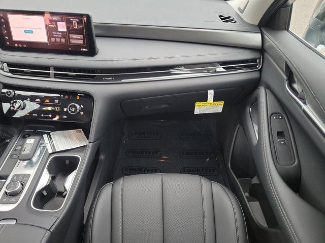 Photo of 2026 Radiant White INFINITI QX60