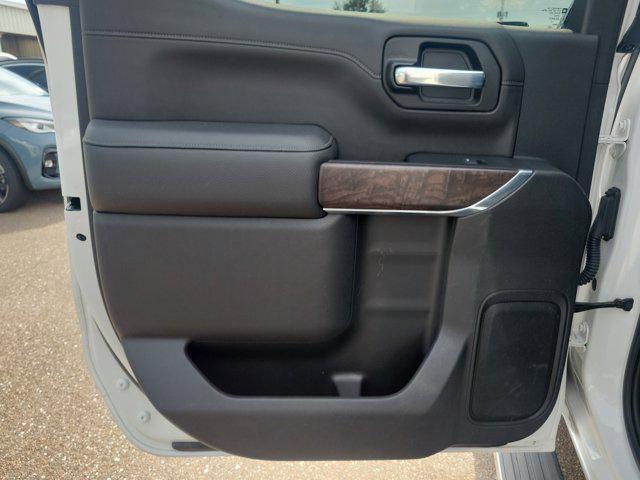 Photo of 2020 White Frost Tricoat GMC Sierra 1500