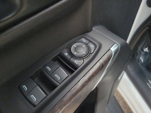 Photo of 2020 White Frost Tricoat GMC Sierra 1500