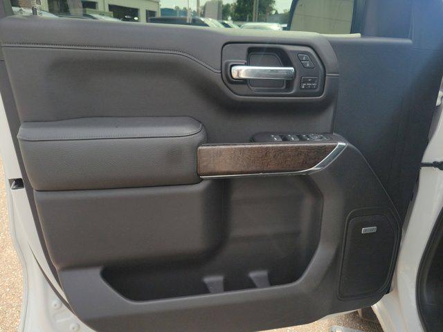 Photo of 2020 White Frost Tricoat GMC Sierra 1500