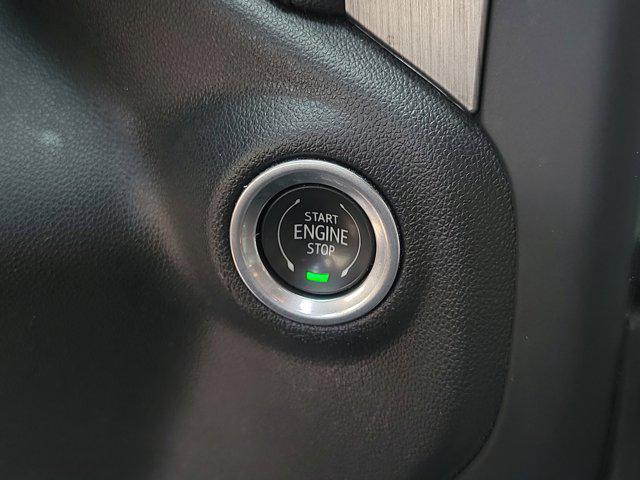 Photo of 2020 White Frost Tricoat GMC Sierra 1500