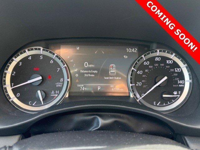 Photo of 2022 Midnight Black Metallic Toyota Highlander