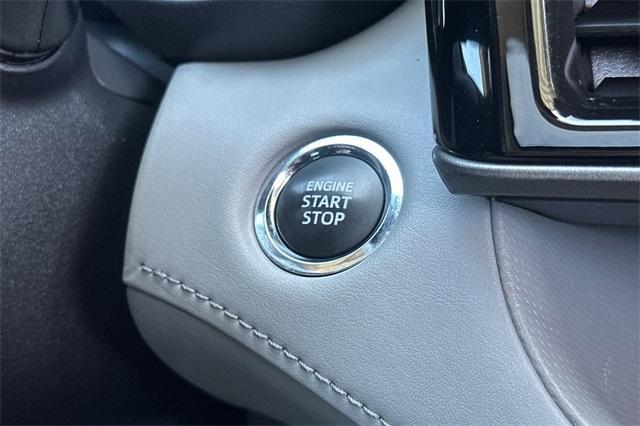 Photo of 2023 Celestial Silver Metallic Toyota Highlander