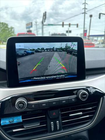 Photo of 2022 Blue Ford Escape