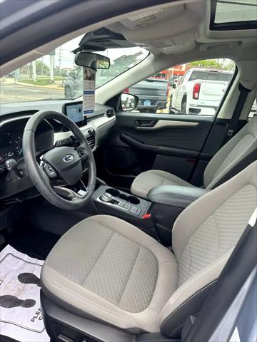 Photo of 2022 Blue Ford Escape