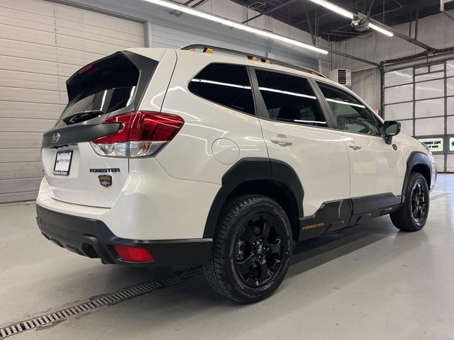 Photo of 2024 Crystal White Pearl Subaru Forester