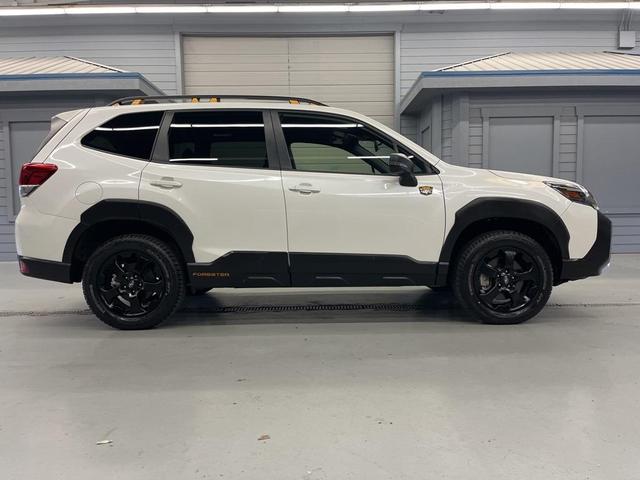 Photo of 2024 Crystal White Pearl Subaru Forester