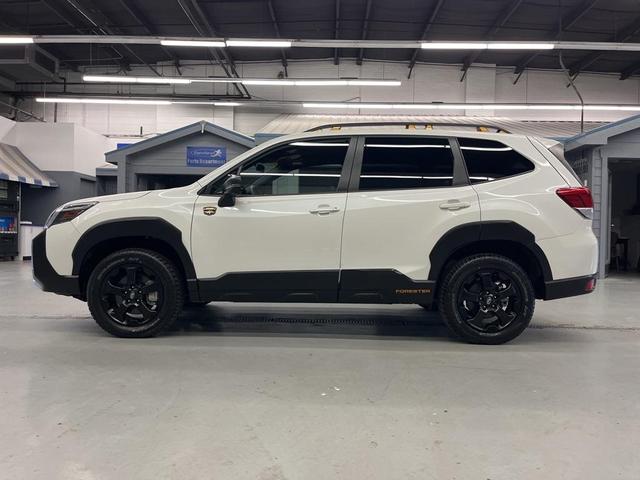 Photo of 2024 Crystal White Pearl Subaru Forester