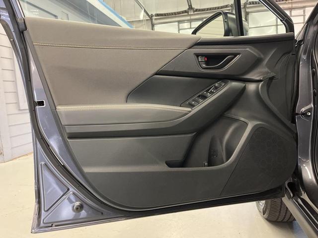 Photo of 2024 Magnetite Gray Pearl Subaru Crosstrek