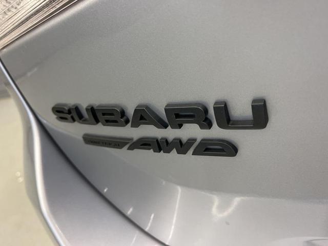Photo of 2024 Ice Silver Metallic Subaru Forester