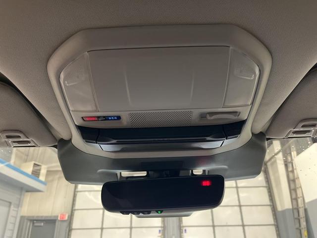 Photo of 2024 Crystal White Pearl Subaru Ascent