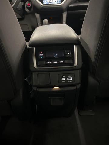 Photo of 2024 Crystal White Pearl Subaru Ascent
