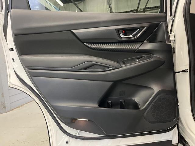 Photo of 2024 Crystal White Pearl Subaru Ascent