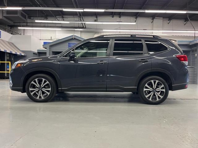 Photo of 2019 Dark Gray Metallic Subaru Forester