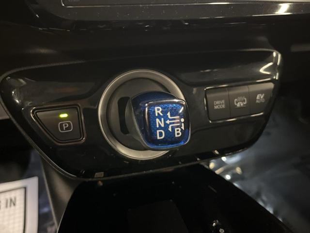 Photo of 2020 Gray Toyota Prius Prime