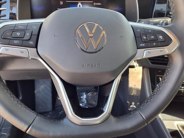 Photo of 2025 Platinum Gray Metallic Volkswagen Jetta