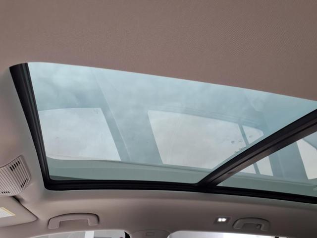 Photo of 2025 Deep Black Pearl Effect Volkswagen Atlas