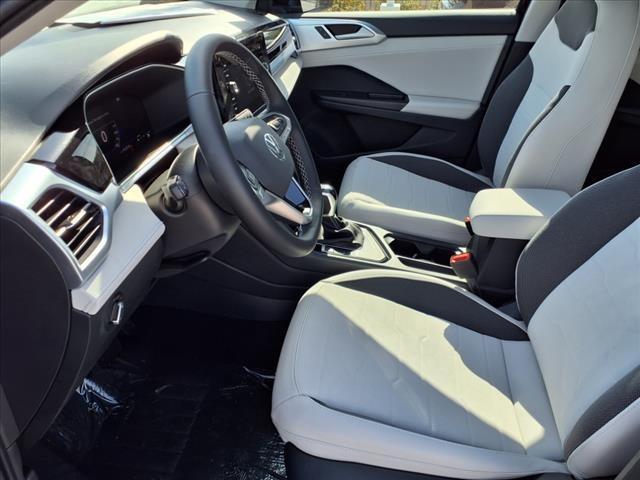 Photo of 2025 Deep Black Pearl Effect Volkswagen Taos