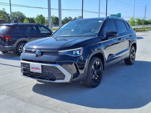Photo of 2025 Deep Black Pearl Effect Volkswagen Taos
