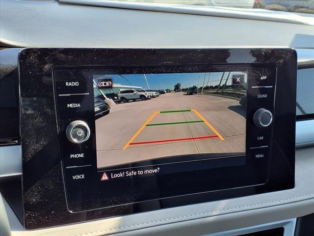 Photo of 2025 Deep Black Pearl Effect Volkswagen Taos