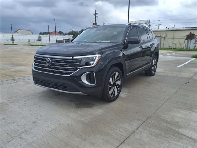 Photo of 2025 Deep Black Pearl Effect Volkswagen Atlas