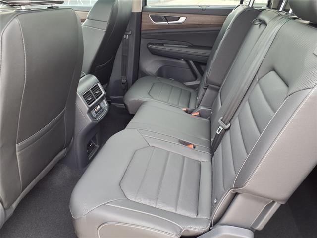 Photo of 2025 Pure Gray Volkswagen Atlas
