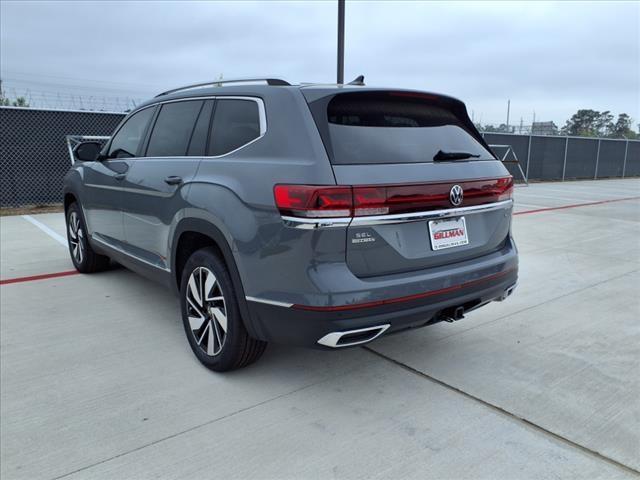 Photo of 2025 Pure Gray Volkswagen Atlas