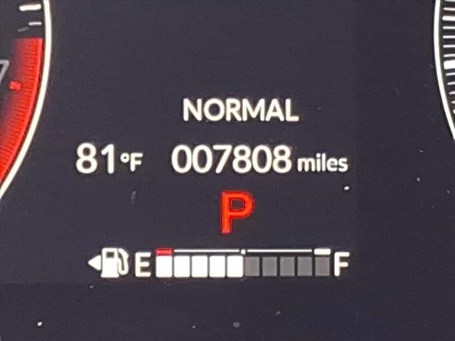 Photo of 2023 Urban Gray Pearl Honda HR-V