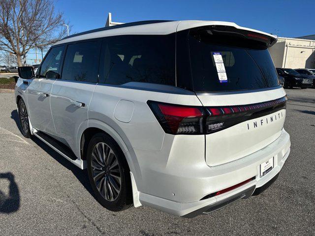 Photo of 2025 Radiant White INFINITI QX80