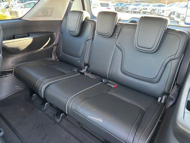 Photo of 2025 Radiant White INFINITI QX80