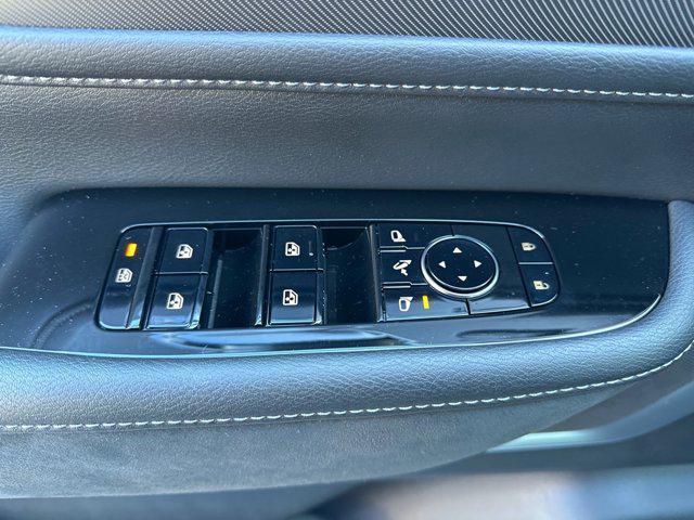 Photo of 2025 Radiant White INFINITI QX80