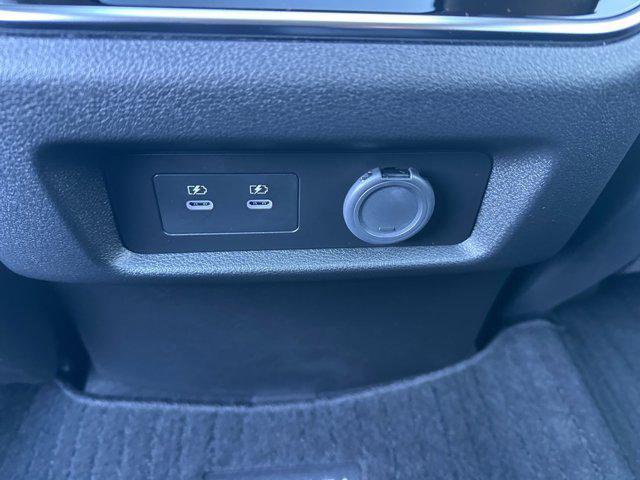 Photo of 2025 Radiant White INFINITI QX80