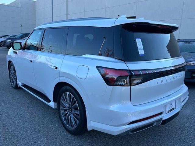 Photo of 2025 Radiant White INFINITI QX80