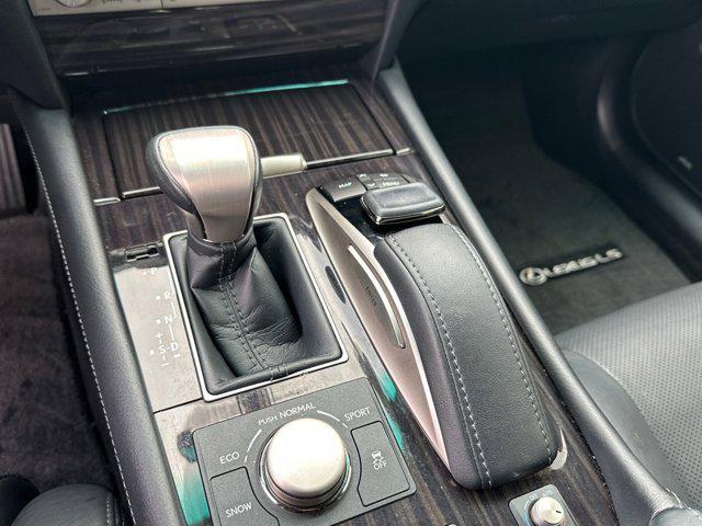 Photo of 2017 Liquid Platinum Lexus LS 460