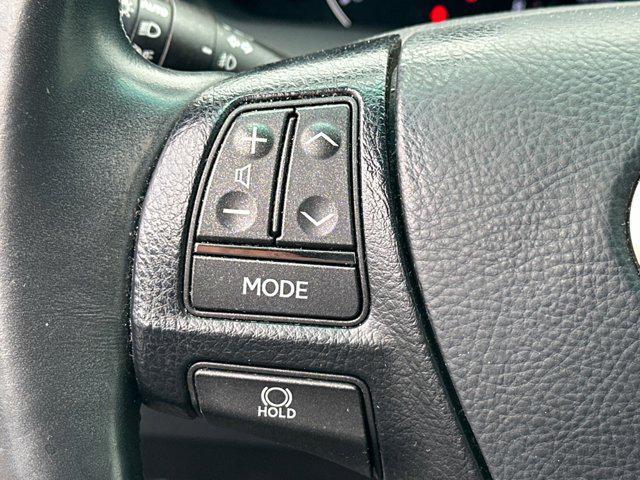 Photo of 2017 Liquid Platinum Lexus LS 460