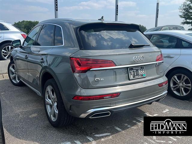 Photo of 2025 Chronos Gray Metallic Audi Q5