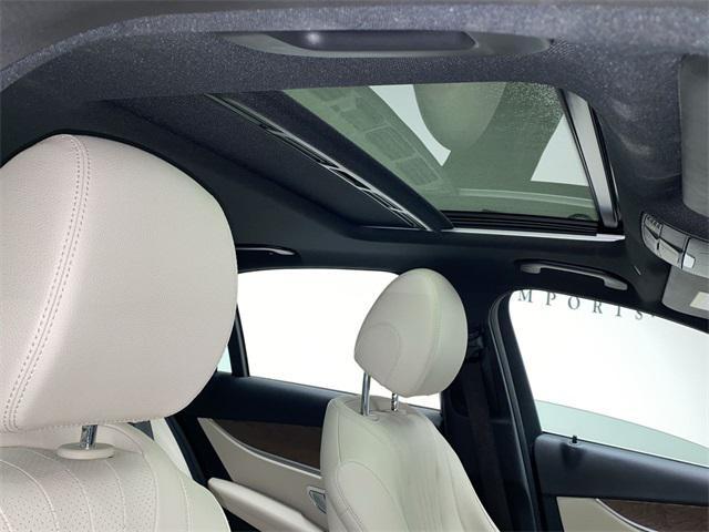 Photo of 2017 Lunar Blue Metallic Mercedes-Benz E-Class