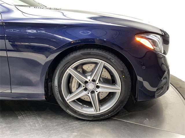 Photo of 2017 Lunar Blue Metallic Mercedes-Benz E-Class