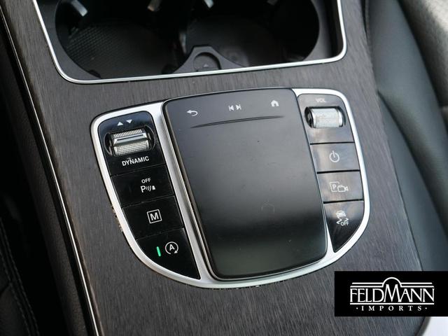Photo of 2022 Black Mercedes-Benz GLC 300