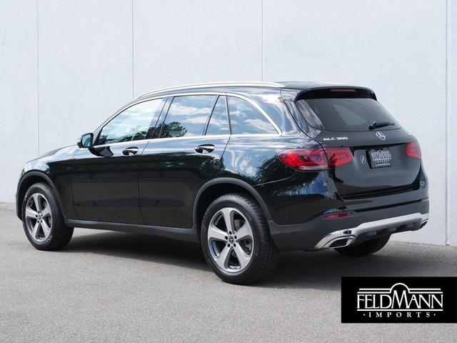 Photo of 2022 Black Mercedes-Benz GLC 300