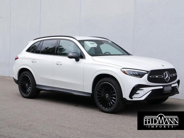 Photo of 2025 MANUFAKTUR Moonlight White Metallic Mercedes-Benz GLC 300