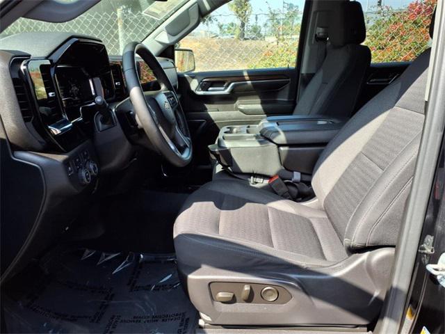 Photo of 2023 Black Chevrolet Silverado 1500