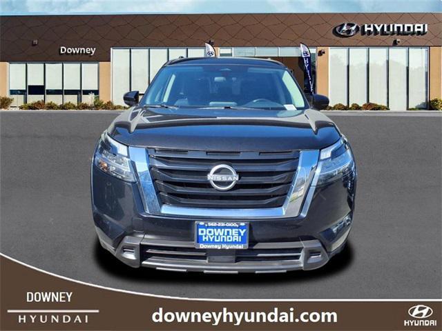 Photo of 2022 Super Black Nissan Pathfinder