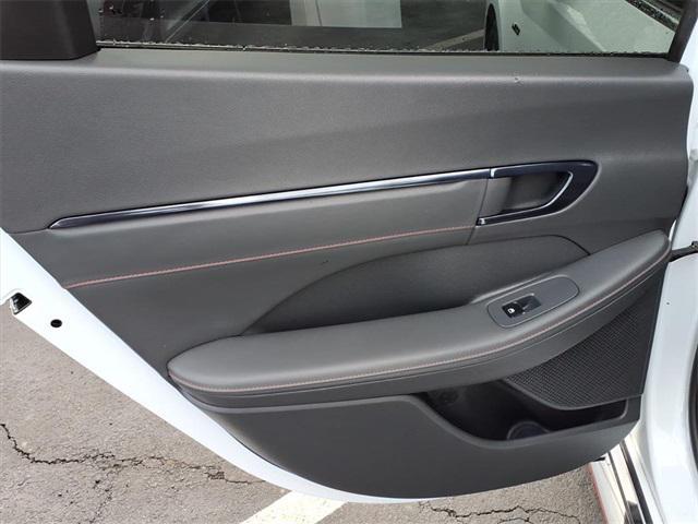 Photo of 2021 Quartz White Hyundai SONATA