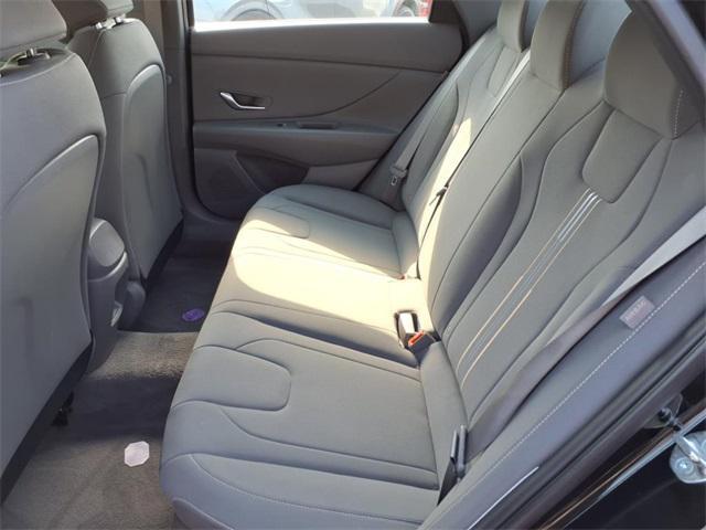 Photo of 2024 Abyss Black Hyundai ELANTRA